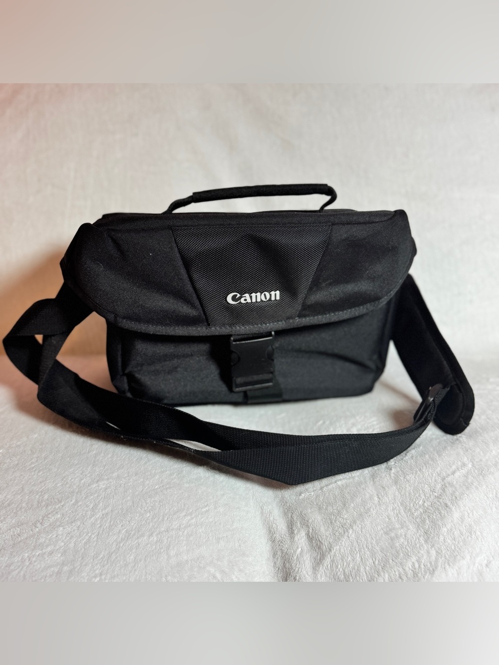 Canon EOS 100ES Shoulder Bag w/ Adjustable Divider Shoulder Strap Big Front Clip